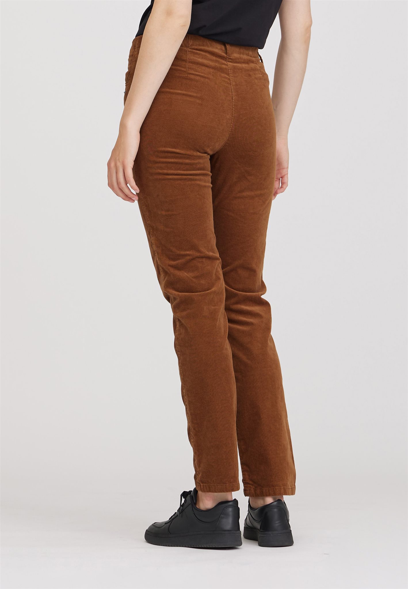 LauRie Broek Kelly Bronze