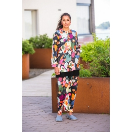 Overview image: Aino Broek Dora Paletti
