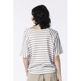 Overview second image: Oska T-shirt Toeneo Sand