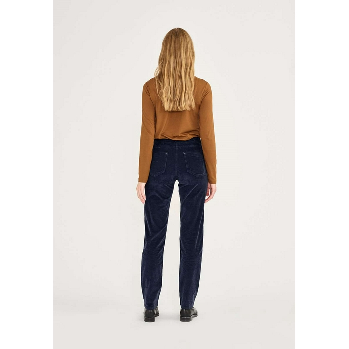 Broek-Charlotte-LauRie-211201120349