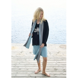 Overview image: Henriette Steffensen Sjaal Strippes Salvie