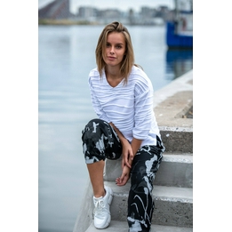 Overview image: E Broek Black White