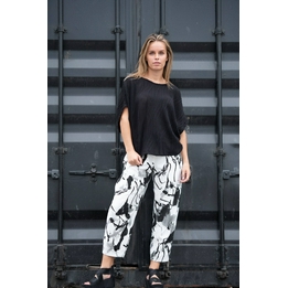 Overview image: E Broek White Black